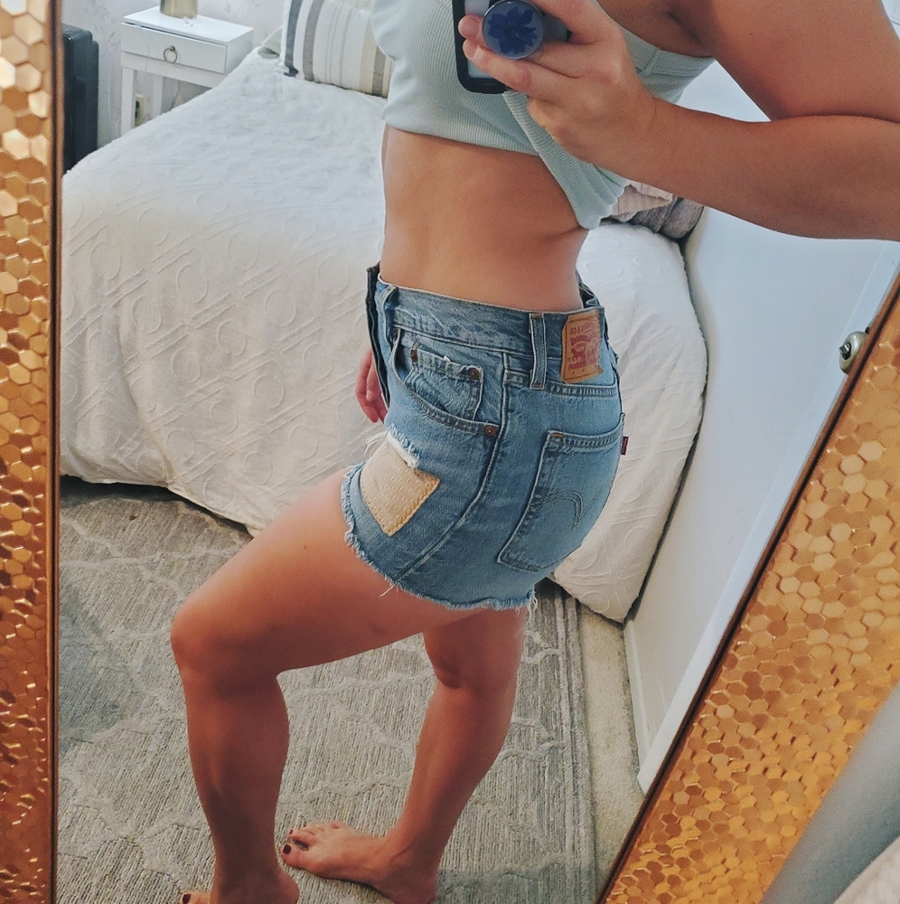 Levis cut off shorts